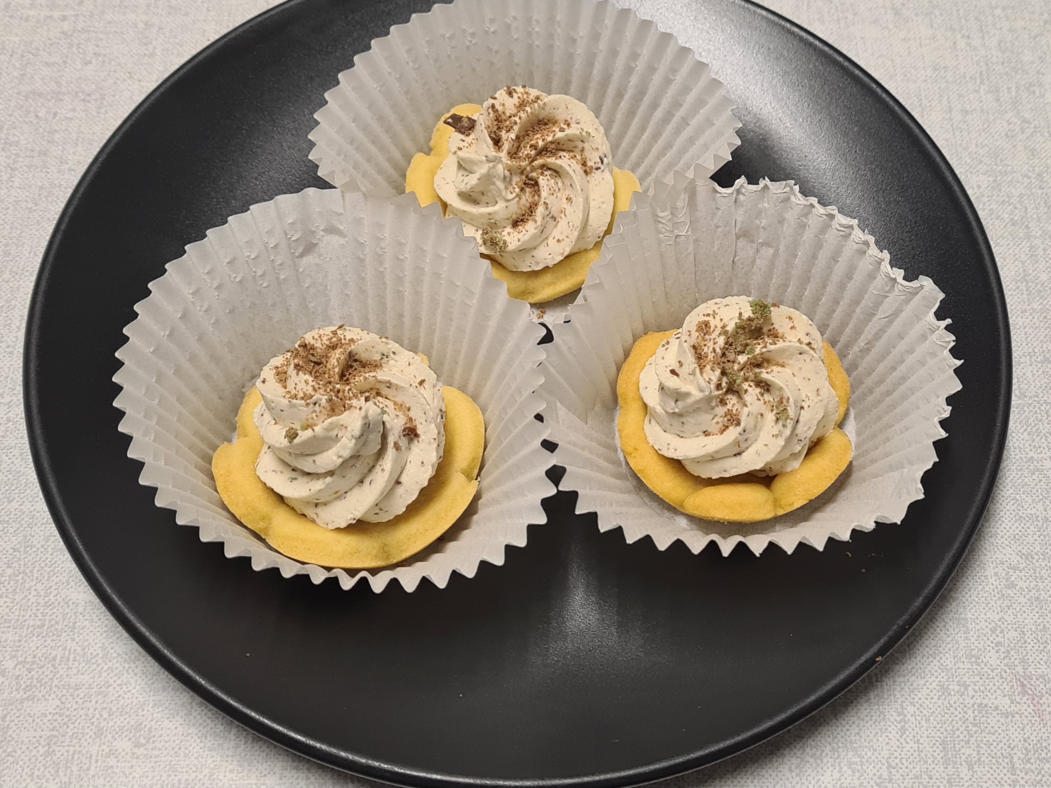 Peppermint crisp tartlets