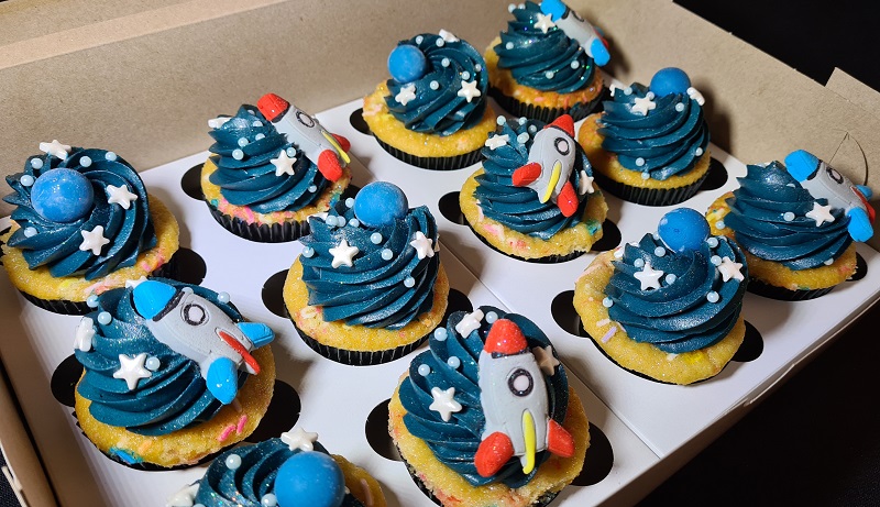 Solar system theme cupcakes