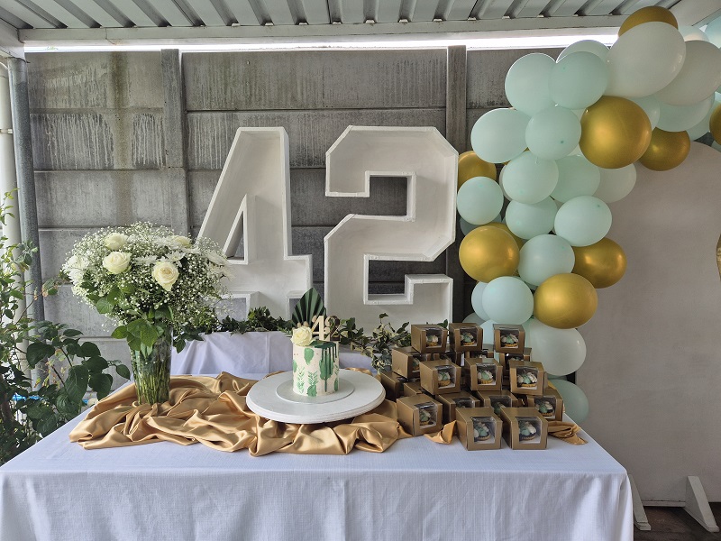 42 Birthday surprise party 5