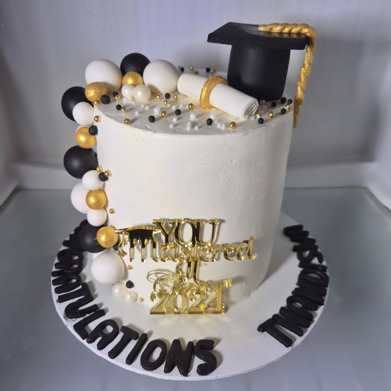 Graduation celebration cake