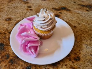Individually plated cupcake 3